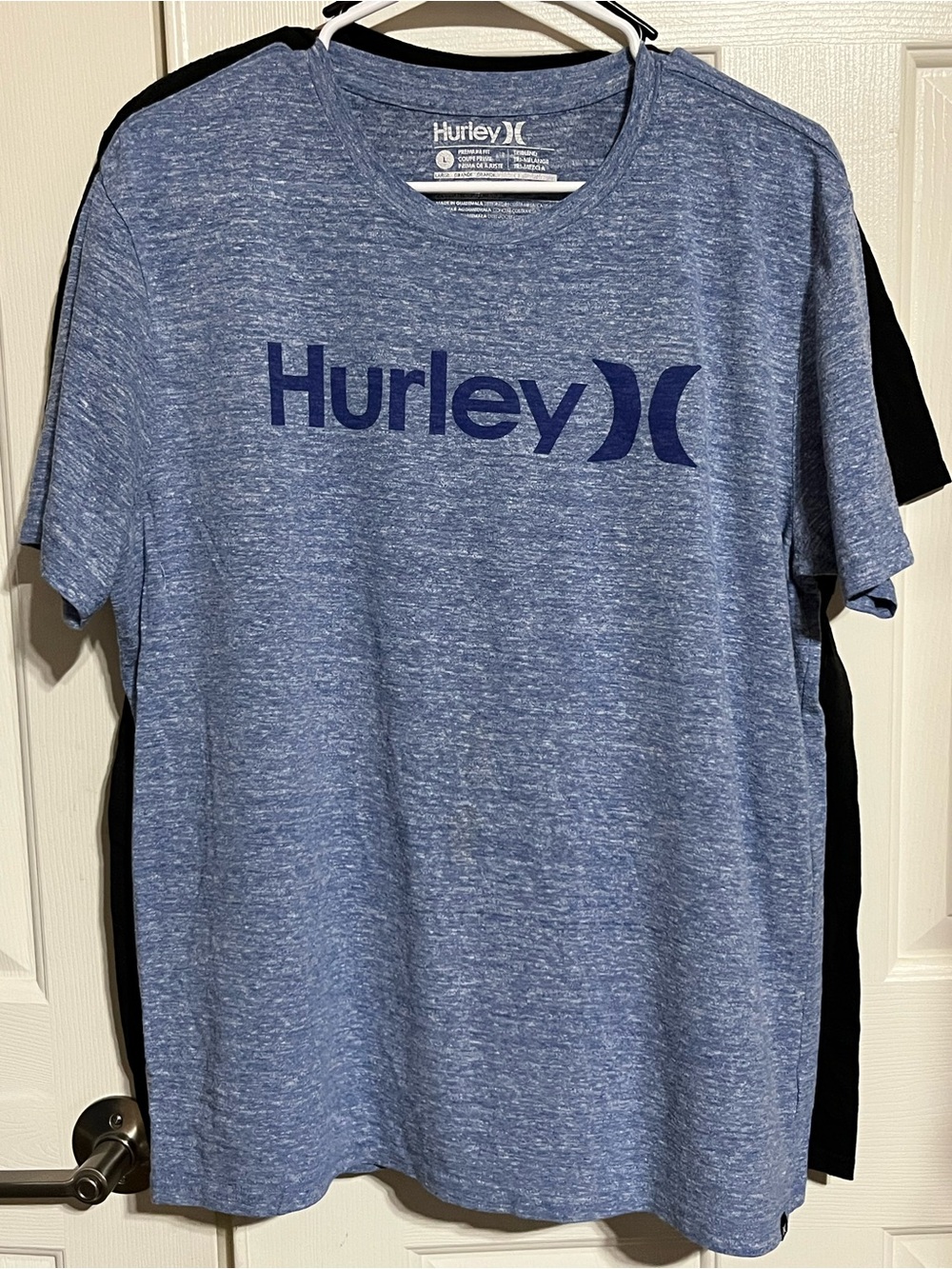 Hurley Heather Light Blue Tee with Navy Logo
17-07